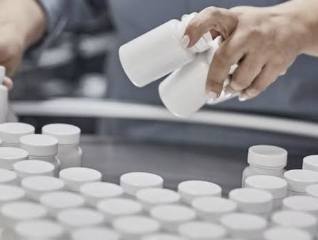 At eGourmet Solutions, we bring together nutraceutical warehousing, temperature-controlled storage, cold chain logistics, DTC fulfillment, and B2B distribution to help brands manage their supply chains through one trusted partner.